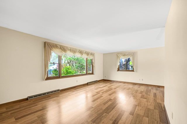 921 Greenwich DRIVE, Madison, WI 53711