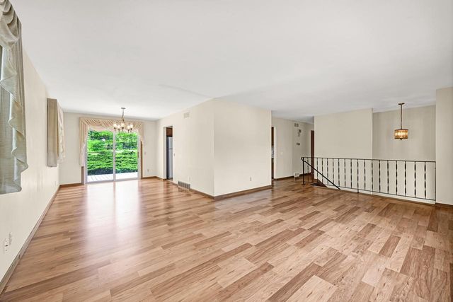 921 Greenwich DRIVE, Madison, WI 53711