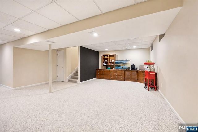 459 Lost River Court, Mahwah, NJ 07430