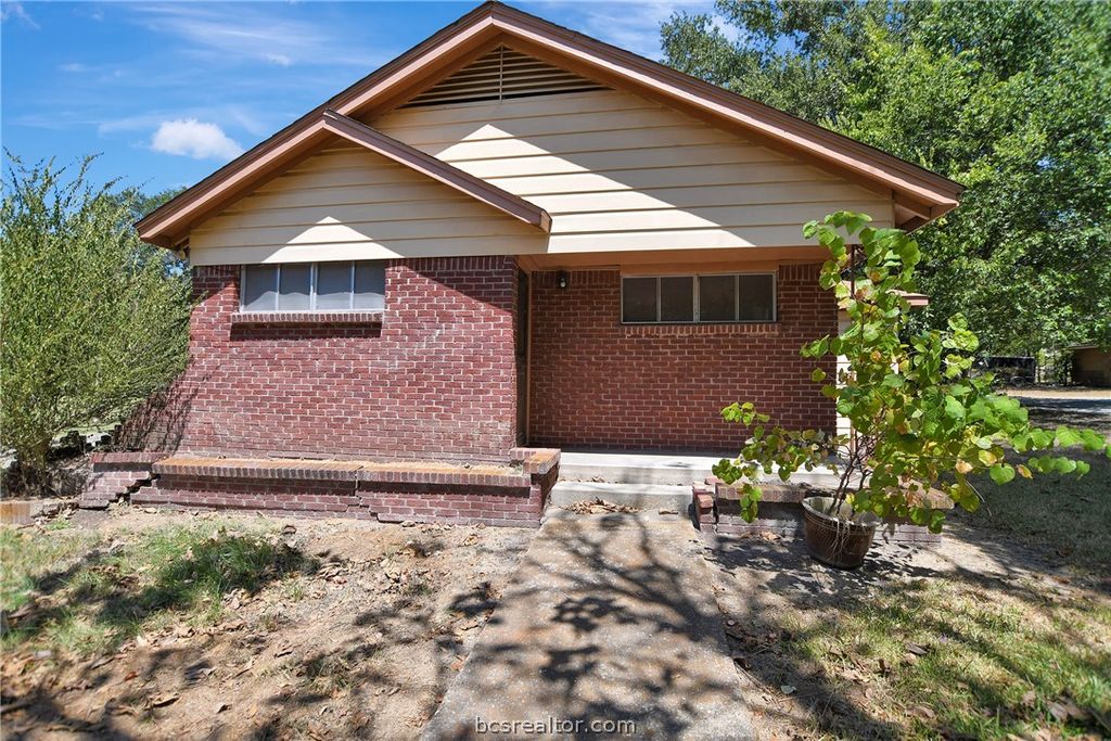 110 & 112 North Shipp Street, Madisonville, TX 77864 — photo 4