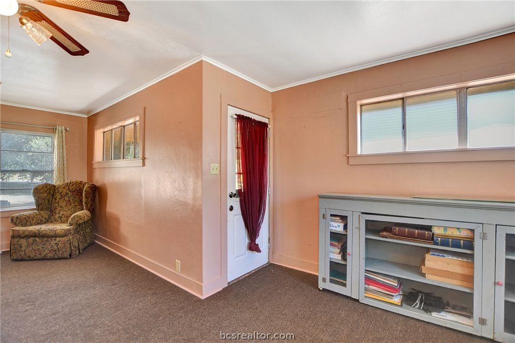110 & 112 North Shipp Street, Madisonville, TX 77864 — photo 5