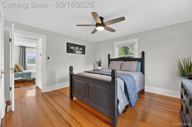 12409 N Fenton Road, Fenton, MI 48430