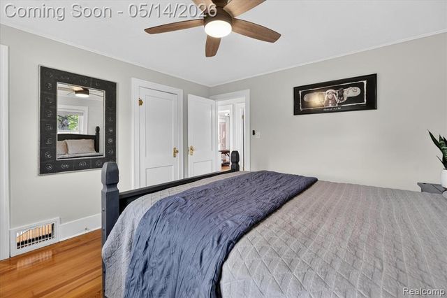 12409 N Fenton Road, Fenton, MI 48430