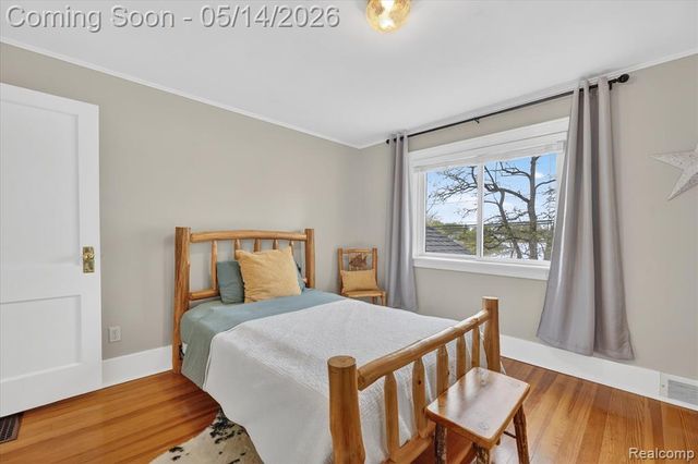 12409 N Fenton Road, Fenton, MI 48430