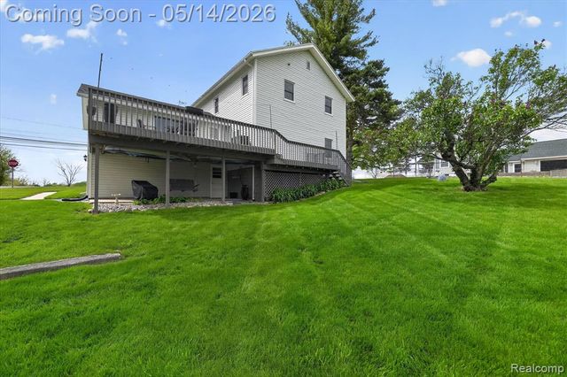 12409 N Fenton Road, Fenton, MI 48430
