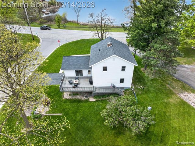 12409 N Fenton Road, Fenton, MI 48430