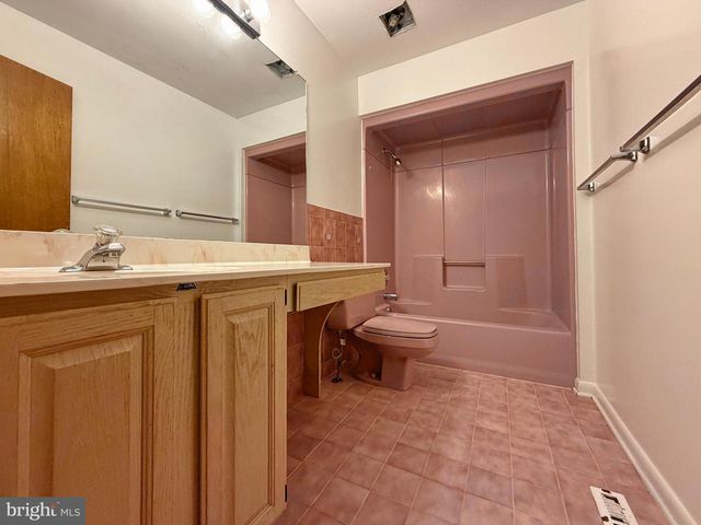 11832 WOLLASTON CIR, Issue, MD 20645