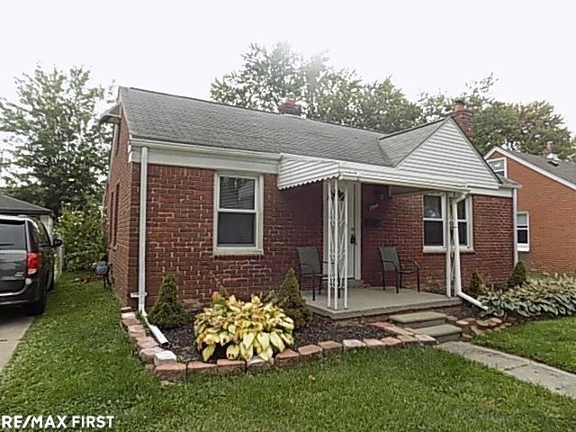 23830 Deziel Street, St Clair Shores, MI 48082