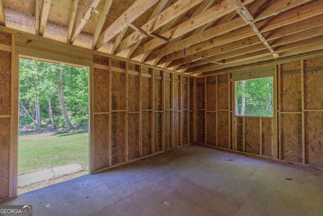 1004 Crow Gap, Chickamauga, GA 30707