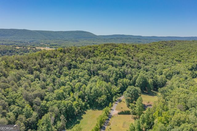 1004 Crow Gap, Chickamauga, GA 30707