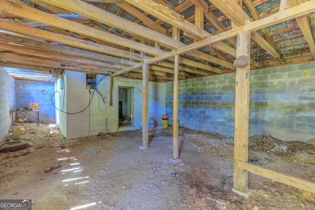 1004 Crow Gap, Chickamauga, GA 30707