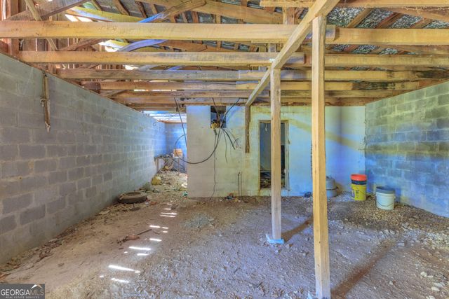 1004 Crow Gap, Chickamauga, GA 30707