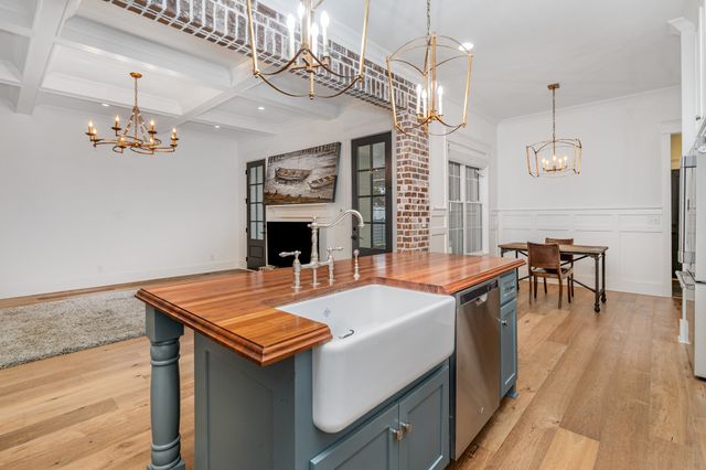 619 W Spring St, Lebanon, TN 37087