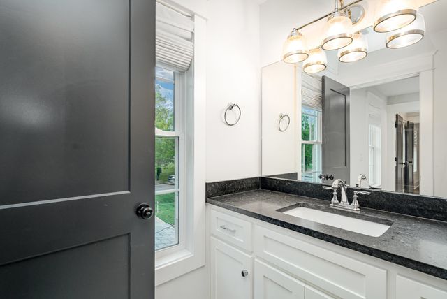 619 W Spring St, Lebanon, TN 37087