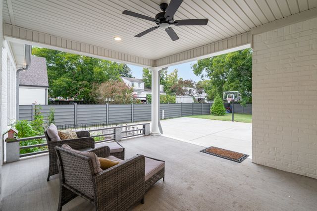 619 W Spring St, Lebanon, TN 37087