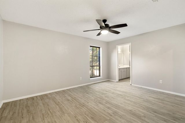 210 Skylark Drive, Azle, TX 76020