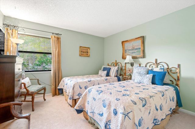 34 Veronese Ct, St Augustine, FL 32086