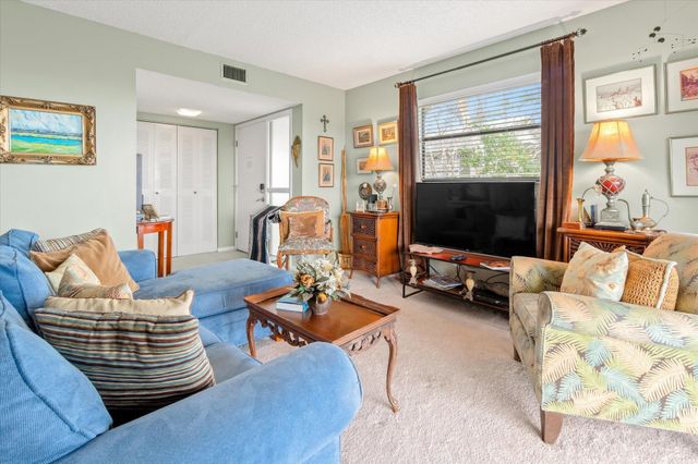 34 Veronese Ct, St Augustine, FL 32086