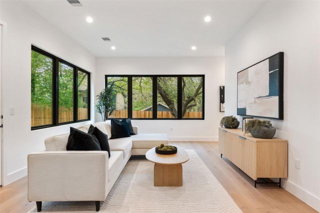 2611 Oak Crest Ave A, Austin, TX 78704