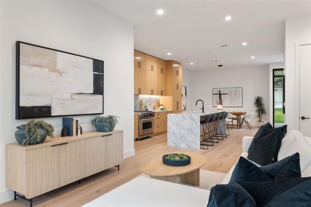 2611 Oak Crest Ave A, Austin, TX 78704