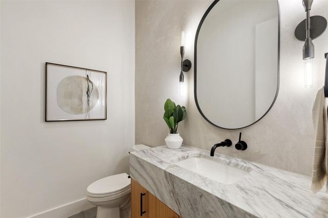 2611 Oak Crest Ave A, Austin, TX 78704