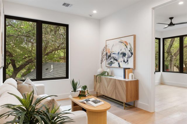 2611 Oak Crest Ave A, Austin, TX 78704