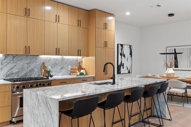 2611 Oak Crest Ave A, Austin, TX 78704