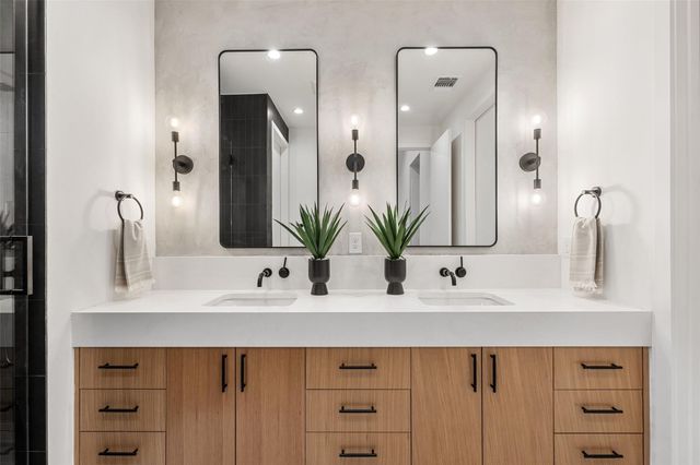 2611 Oak Crest Ave A, Austin, TX 78704