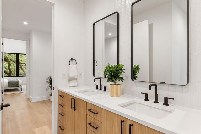 2611 Oak Crest Ave A, Austin, TX 78704