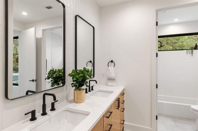 2611 Oak Crest Ave A, Austin, TX 78704