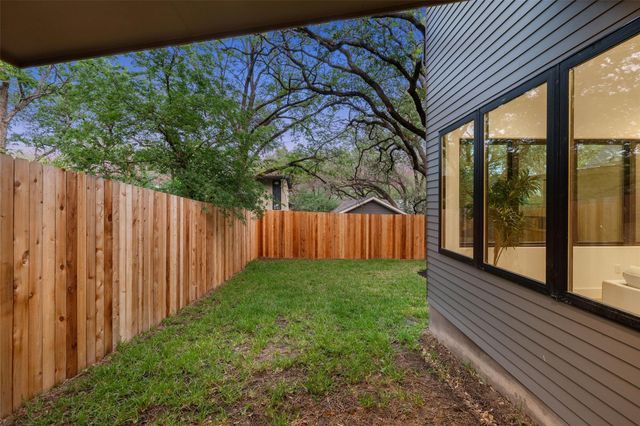 2611 Oak Crest Ave A, Austin, TX 78704