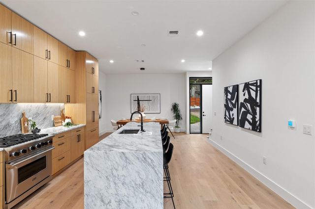 2611 Oak Crest Ave A, Austin, TX 78704