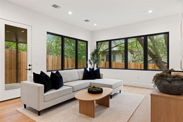 2611 Oak Crest Ave A, Austin, TX 78704