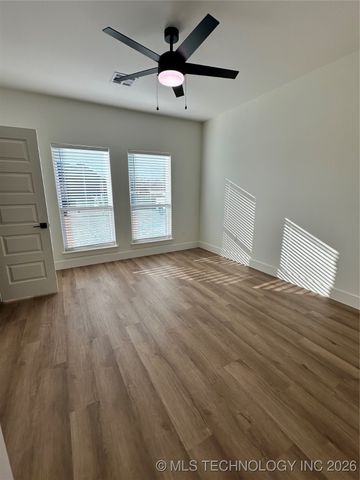 1900 Boxer Lane, Durant, OK 74701