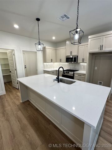 1900 Boxer Lane, Durant, OK 74701