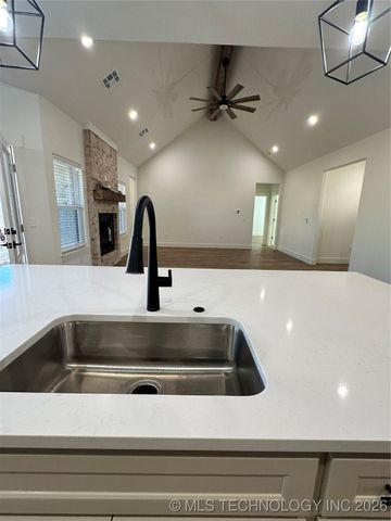 1900 Boxer Lane, Durant, OK 74701