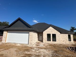 1900 Boxer Lane, Durant, OK 74701