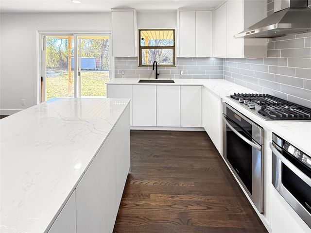 425 Cheshier Road, Lancaster, TX 75146