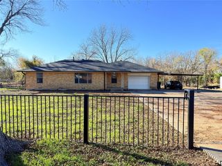 425 Cheshier Road, Lancaster, TX 75146