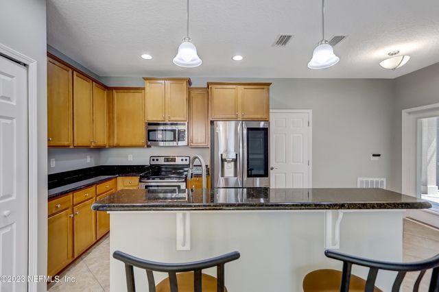 1931 DERRINGER Road, Jacksonville, FL 32225