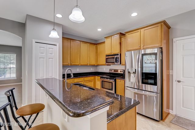 1931 DERRINGER Road, Jacksonville, FL 32225