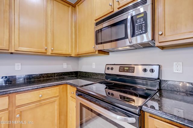1931 DERRINGER Road, Jacksonville, FL 32225
