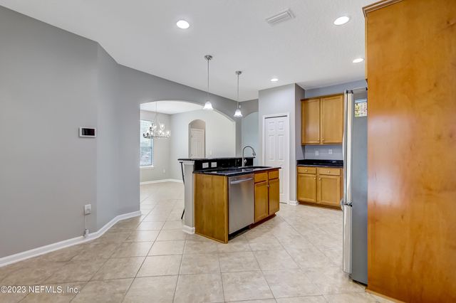 1931 DERRINGER Road, Jacksonville, FL 32225