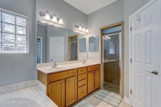 1931 DERRINGER Road, Jacksonville, FL 32225