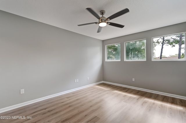 1931 DERRINGER Road, Jacksonville, FL 32225