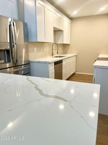 1021 S GREENFIELD Road 1075, Mesa, AZ 85206