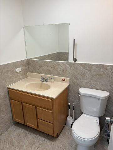 2810 S Wentworth Avenue, Chicago, IL 60616