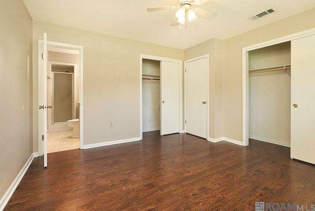 12345 E Robin Hood Dr, Baton Rouge, LA 70815