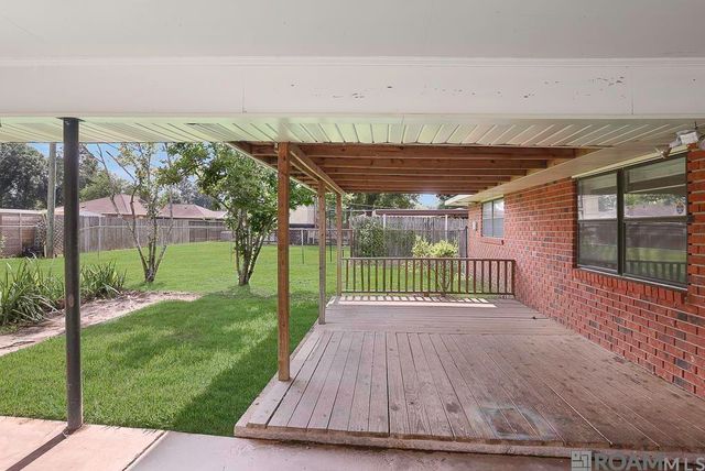 12345 E Robin Hood Dr, Baton Rouge, LA 70815