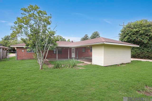 12345 E Robin Hood Dr, Baton Rouge, LA 70815
